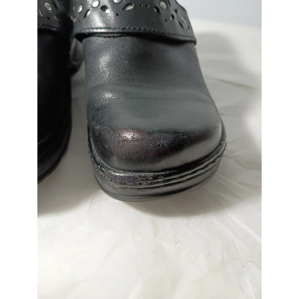 Klogs Woman 7.5 Leather Upper Slip On black Wedge Clogs workwear casual comfort
